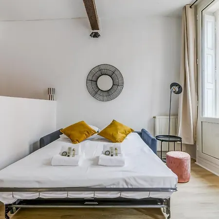 Charming Studio In The Centre Of - Welkeys *